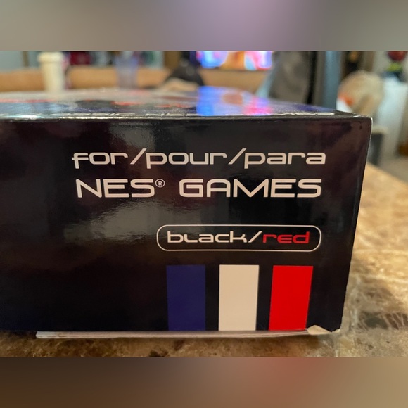 NES clone console with 2 games /2 controllers - Picture 13 of 13